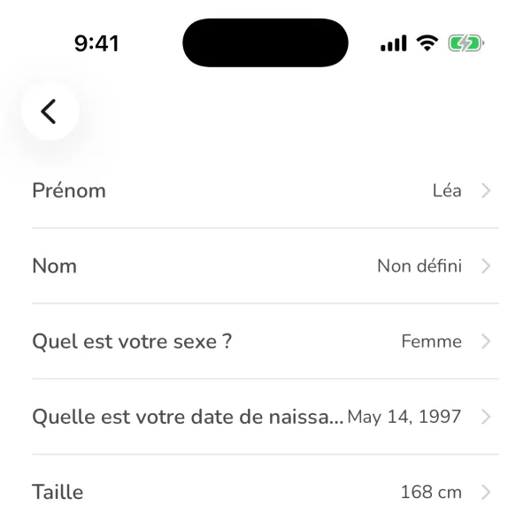 L'écran Profil des réglages d'Ubod avec le prénom, le nom, le sexe, la date de naissance et la taille